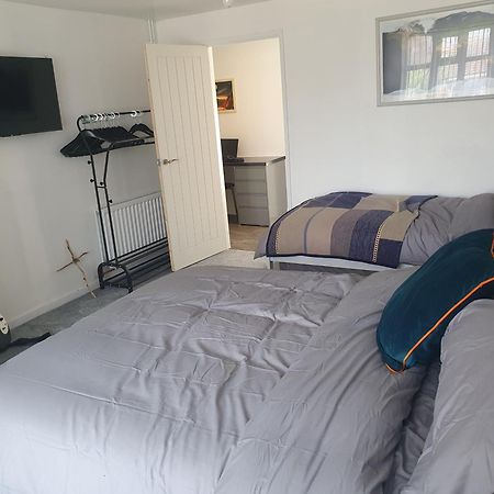 Modern Comfortable Quiet Self Contained Apartments Brackley  Exteriör bild